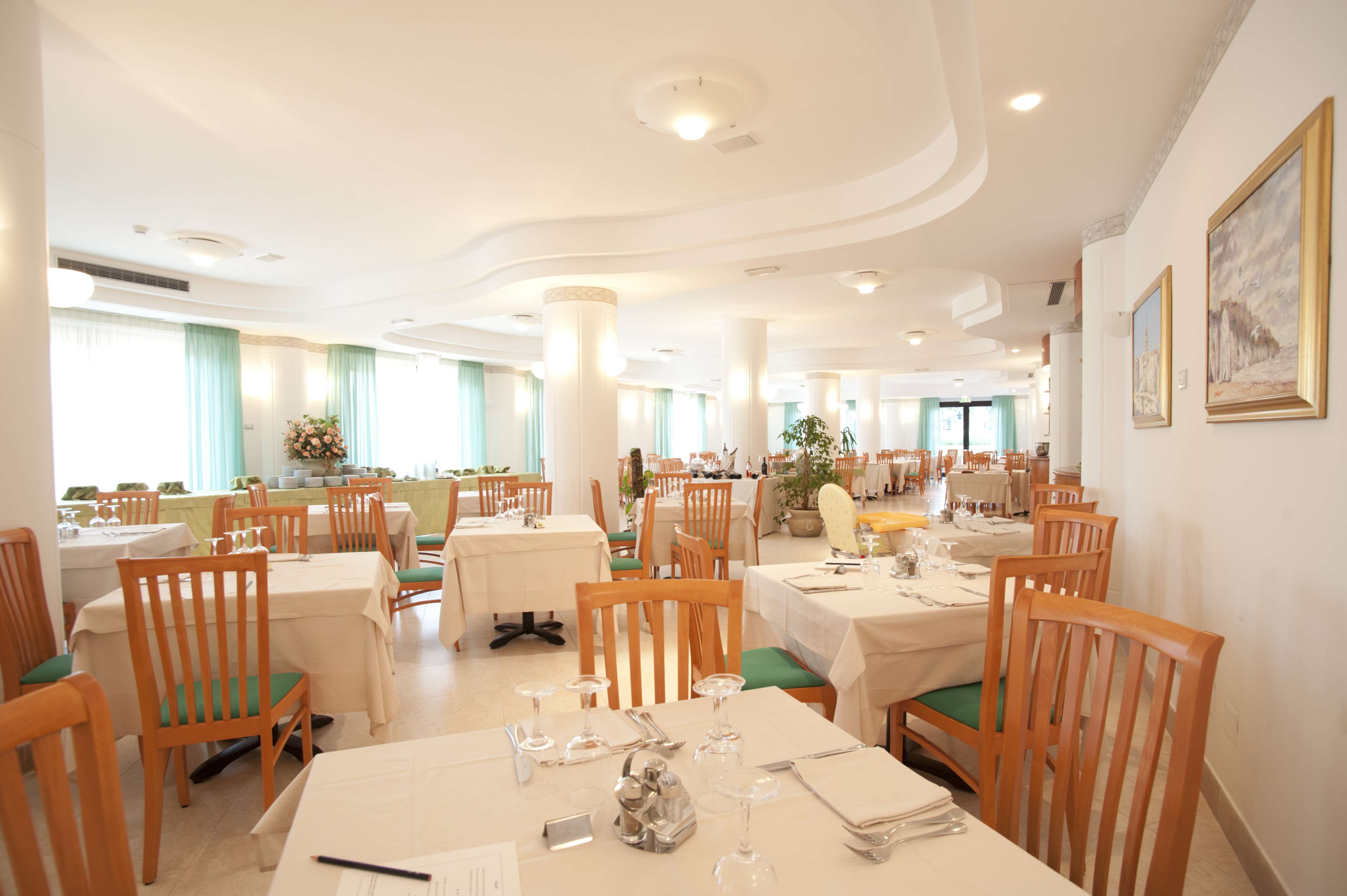 NICOLAUS CLUB OASI VIESTE [NC]