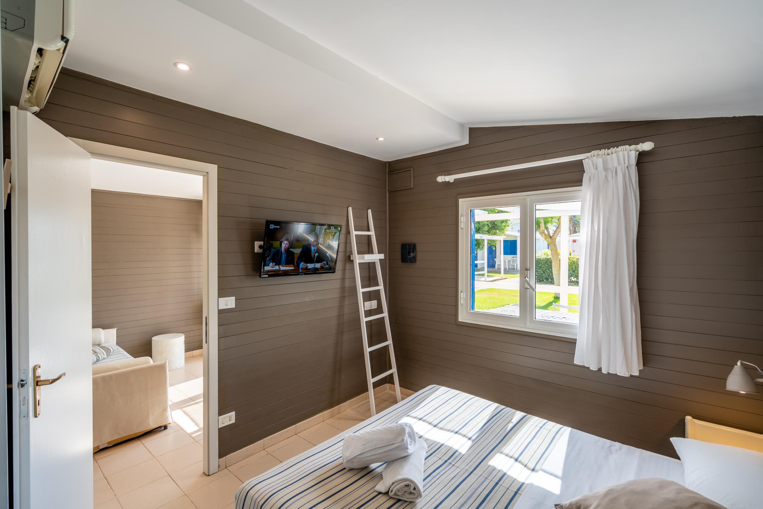 NICOLAUS CLUB LE DUNE BEACH [NC]