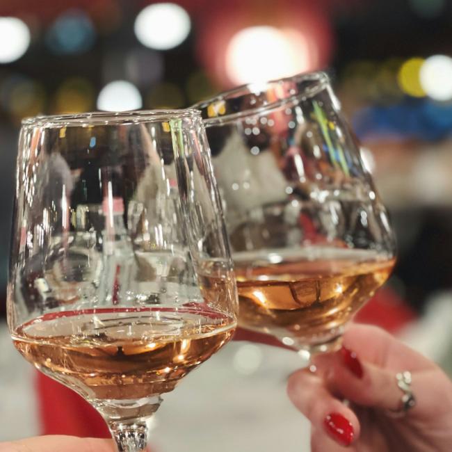 Immagine cover di Budapest: Crociera del vino sul Danubio con musica dal vivo