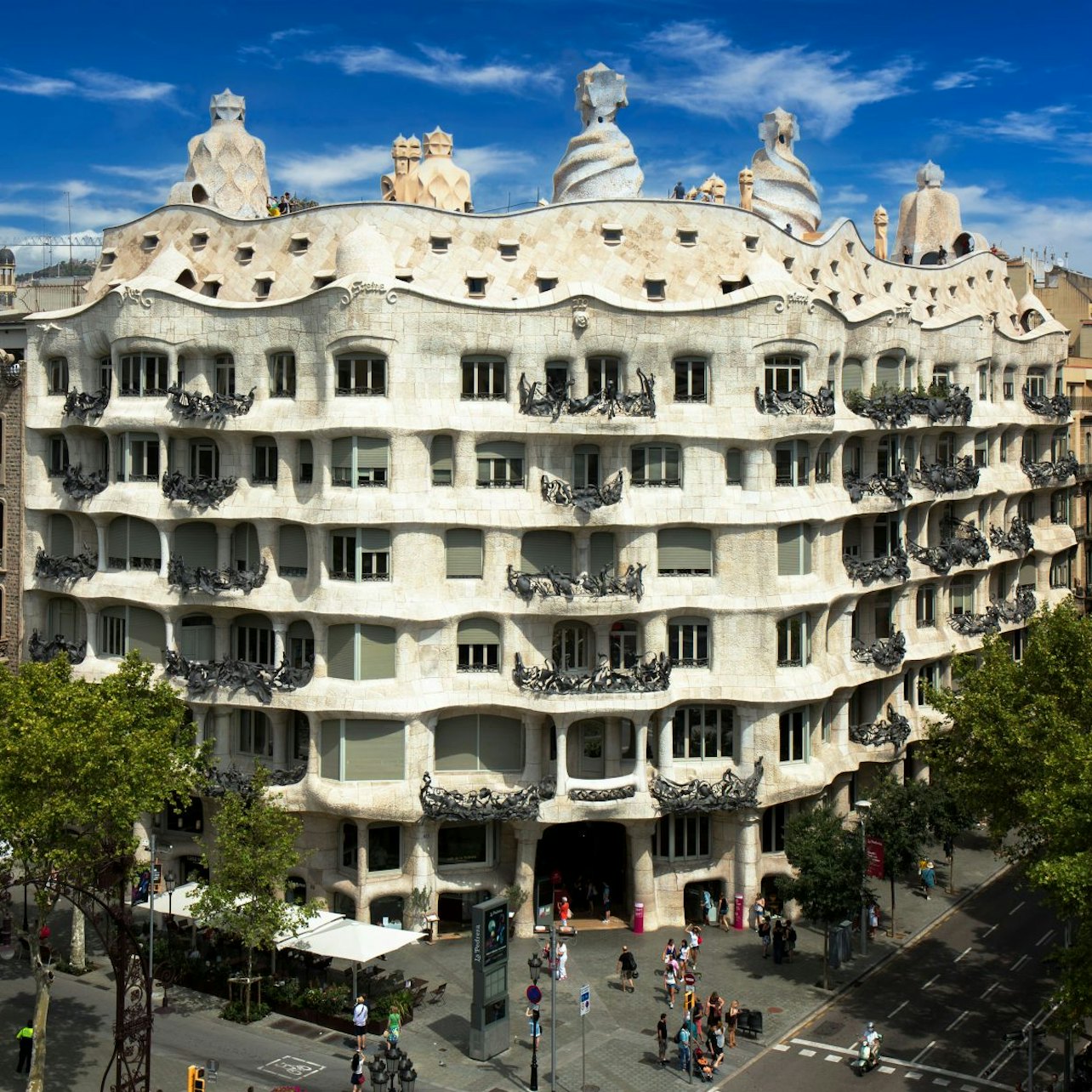 Immagine cover di Casa Milà - La Pedrera: Biglietto d'ingresso + Audioguida