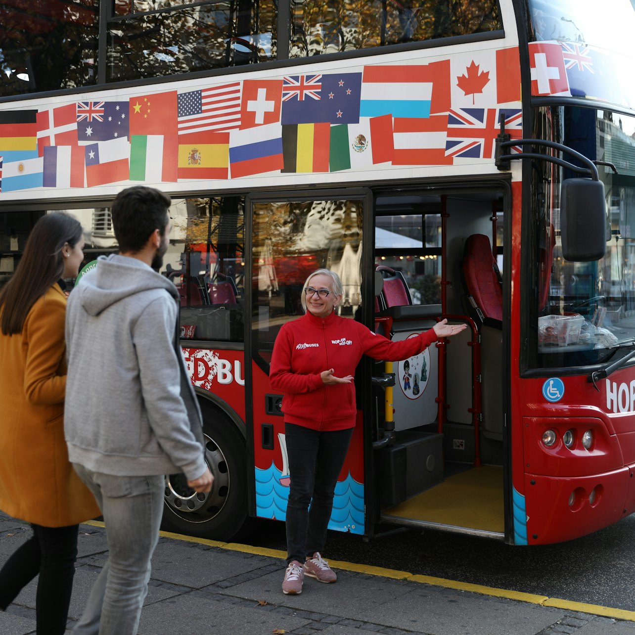 Immagine cover di Red Sightseeing Copenaghen: Tour in autobus Hop-on Hop-Off