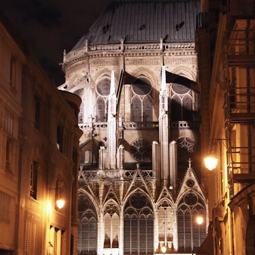 Immagine principale di Il cuore oscuro di Parigi: Tour notturno di fantasmi e misteri