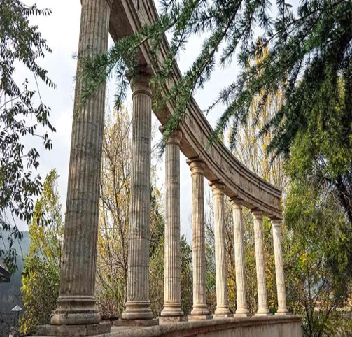 GRECIA: L'ECO DI CIVILTA' ANTICHE