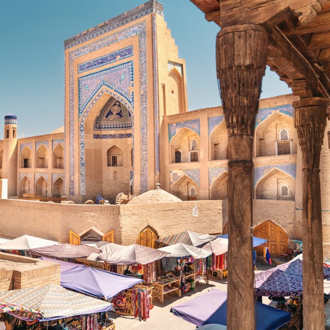 UZBEKISTAN E LA VIA DELLA SETA
